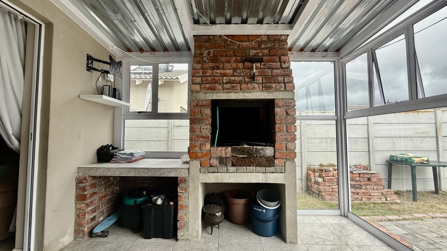 3 Bedroom Property for Sale in Parsonsvlei Eastern Cape